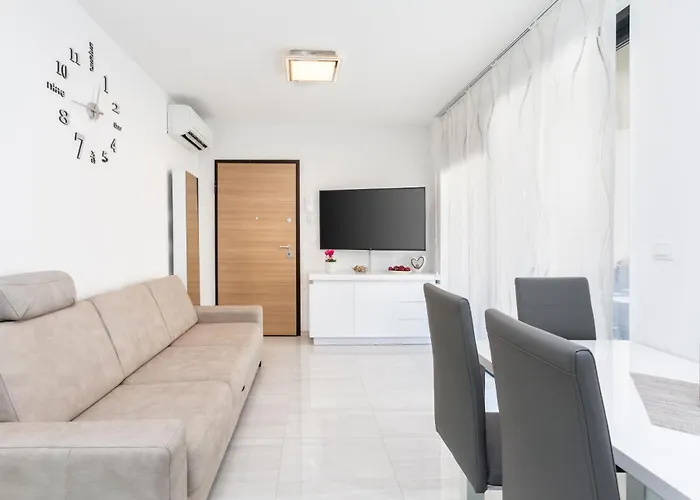 Betty - Mpolo Apartament