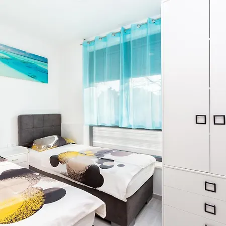 Betty - Mpolo Apartament *